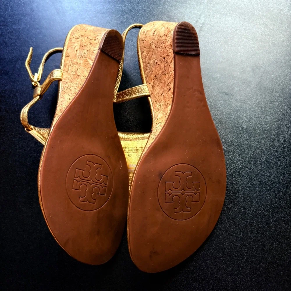 Tory Burch Logo Wedge Thong Sandal cork‎ wedge heel size 6.5 gold